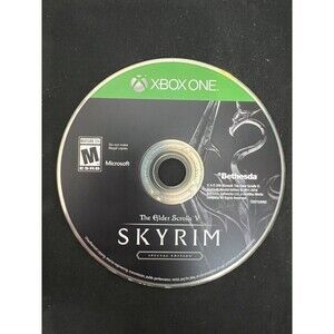 The Elder Scrolls V: Skyrim Special Edition (Xbox One) – Disc Only + Map Tested